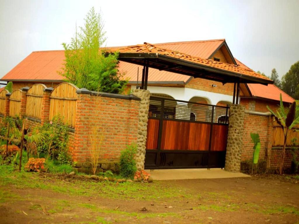 Urugano Virunga Palace Hotel Nyarugina Exterior photo