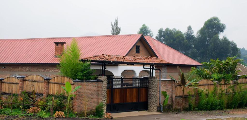 Urugano Virunga Palace Hotel Nyarugina Exterior photo